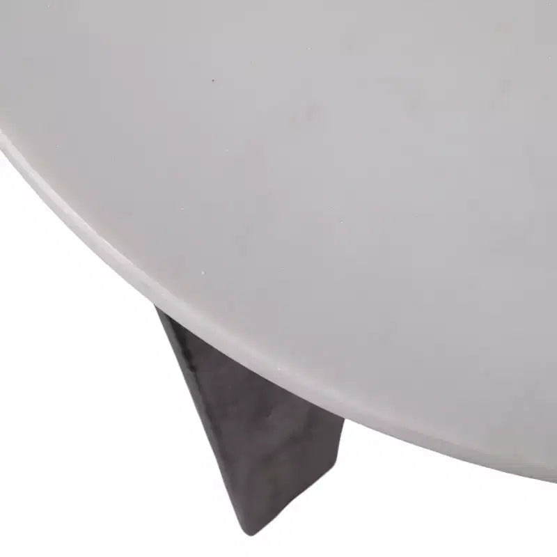 Table d'appoint contemporaine ronde en marbre avec piètement en métal